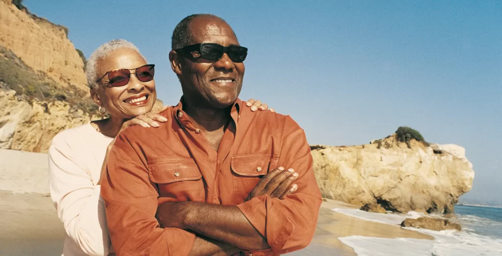 Expats-en-playa-1024x524-1